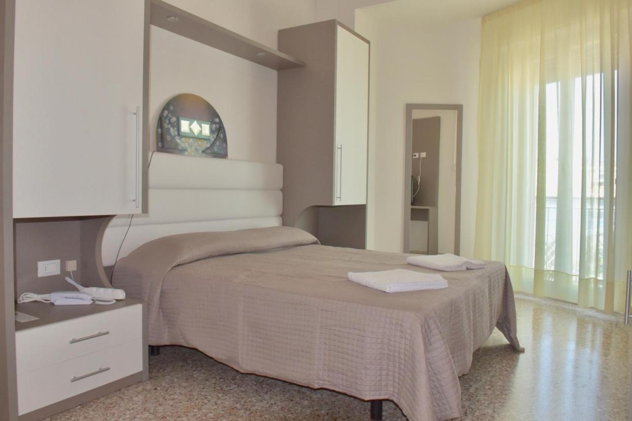 Astoria Pesaro Exterior foto